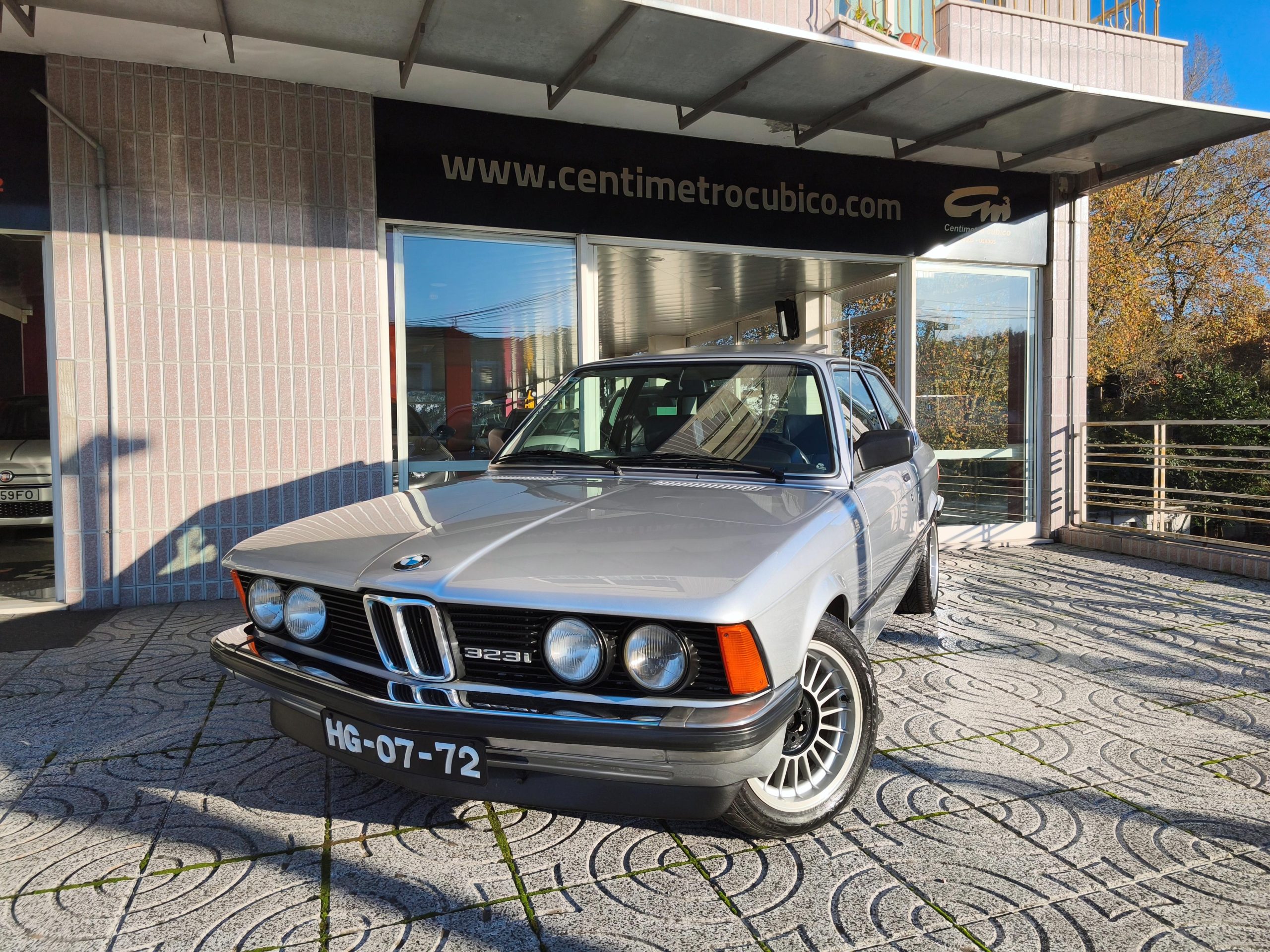 BMW 323i E21