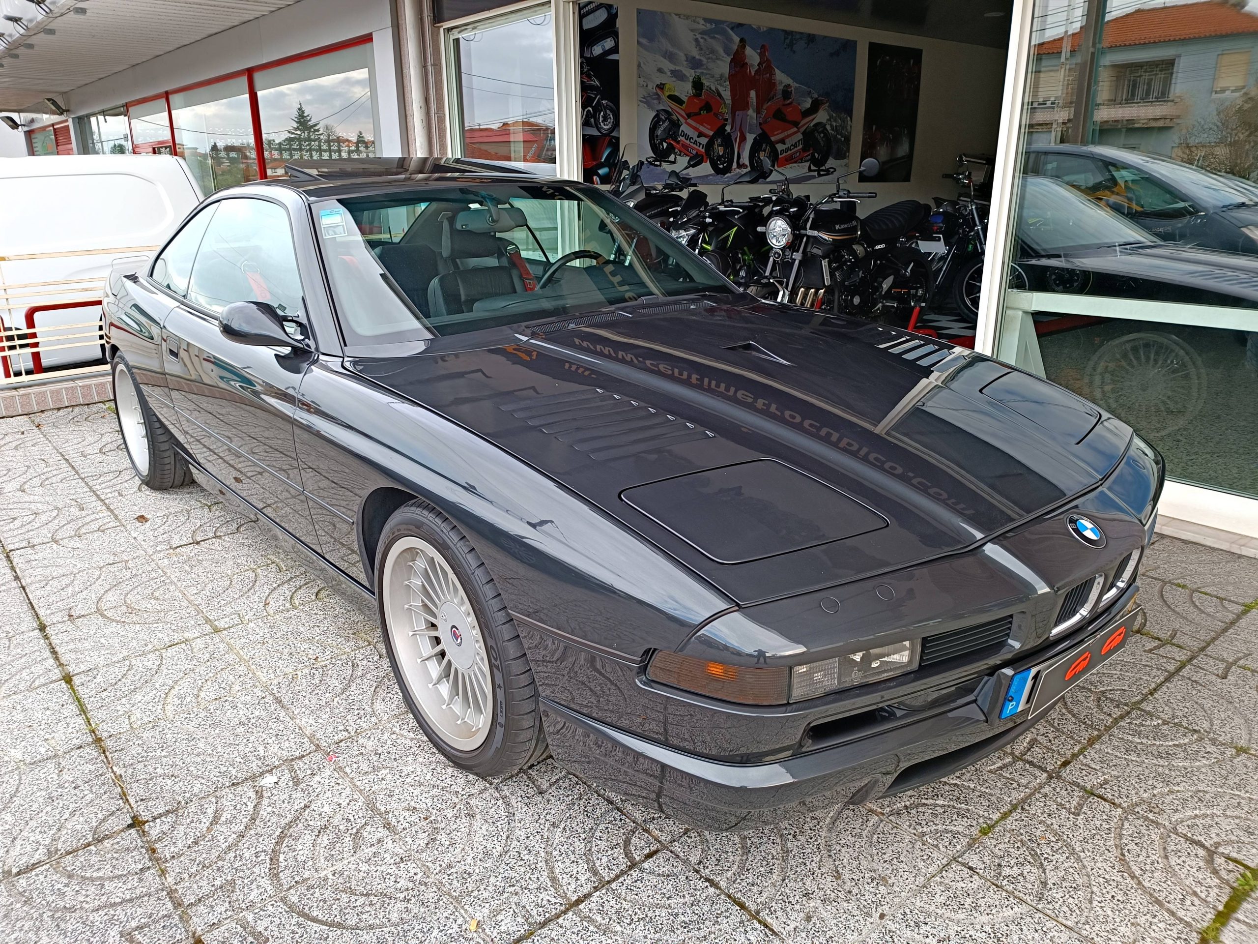 BMW 850 CSI V12