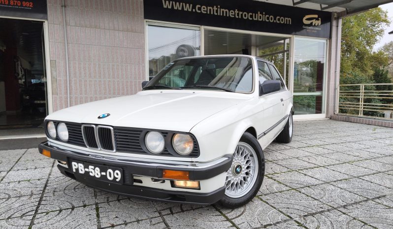 BMW E30 323i Coupe