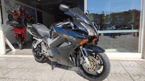 Honda VFR 800 V4 VTEC