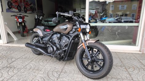 Indian Scout Bobber Limited Tech